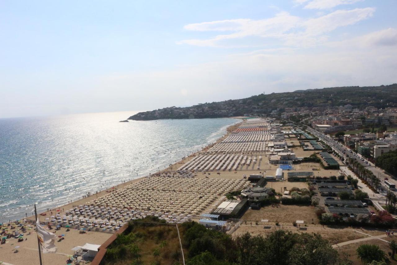 Hotel Mirasole International Gaeta Exterior photo